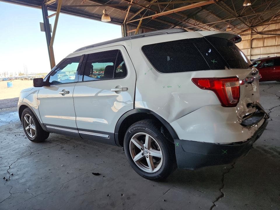 2019 FORD EXPLORER XLT 2