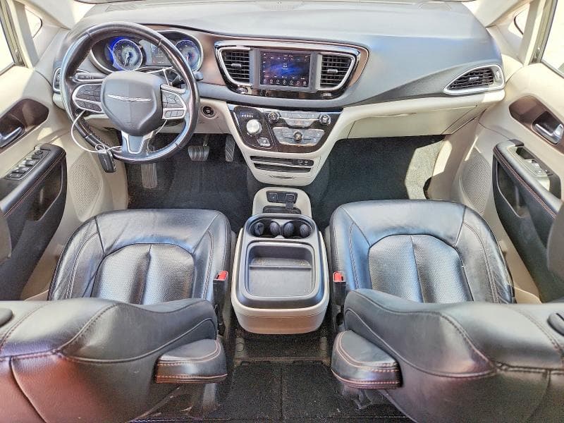 2019 CHRYSLER PACIFICA TOURING L 8