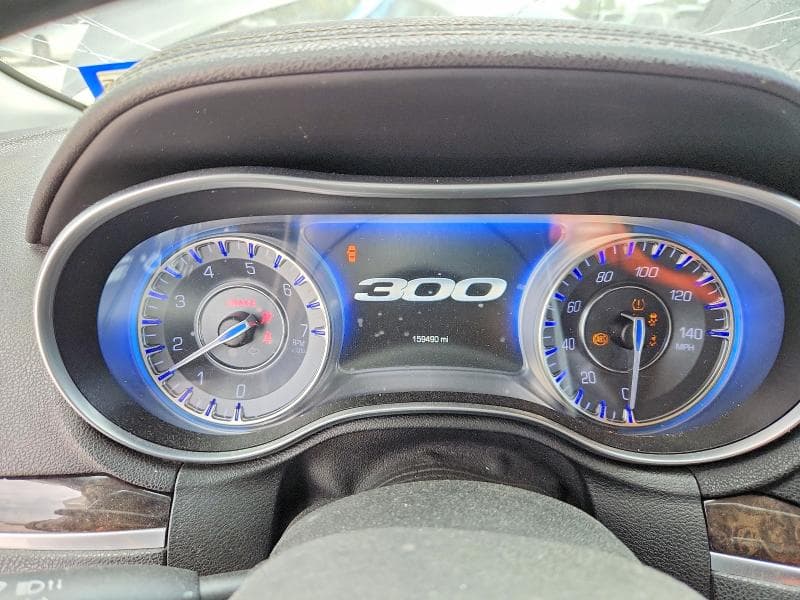 2018 CHRYSLER 300 LIMITED 9
