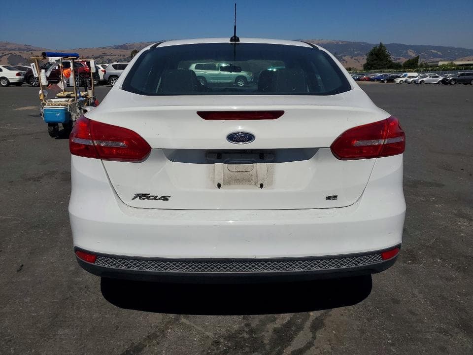 2017 FORD FOCUS SE 6