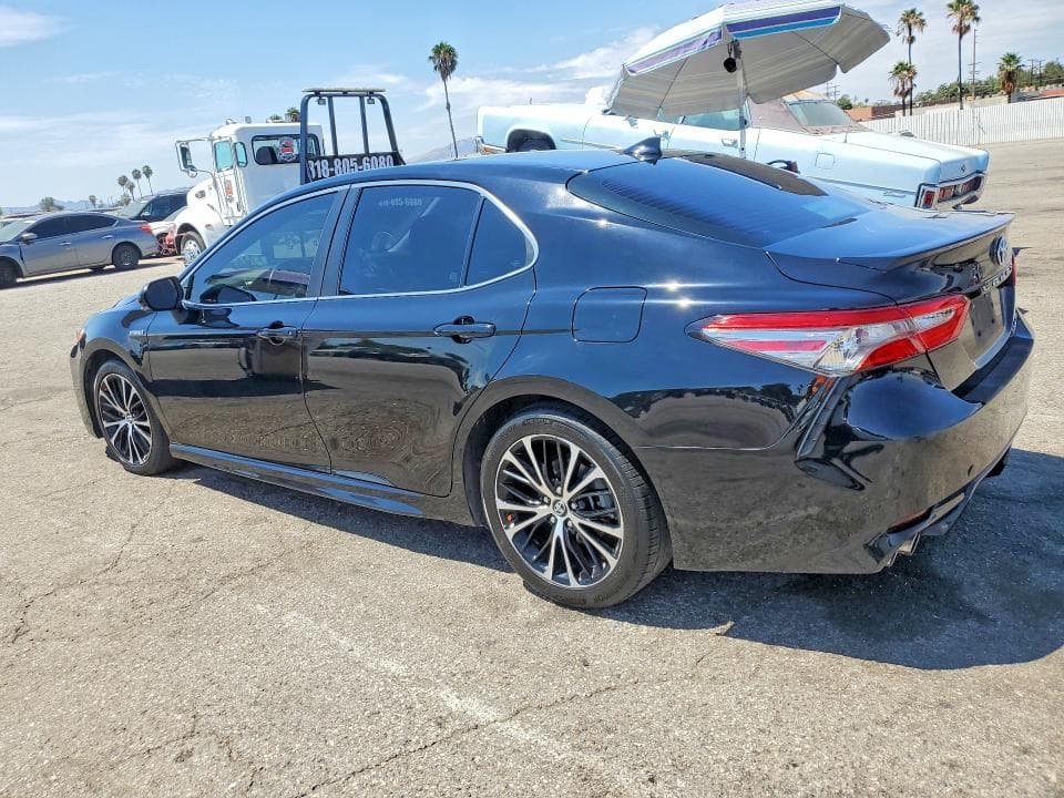 2019 TOYOTA CAMRY HYBRID SE 2