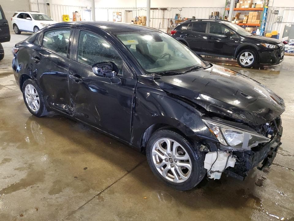 2017 TOYOTA YARIS IA BASE 4