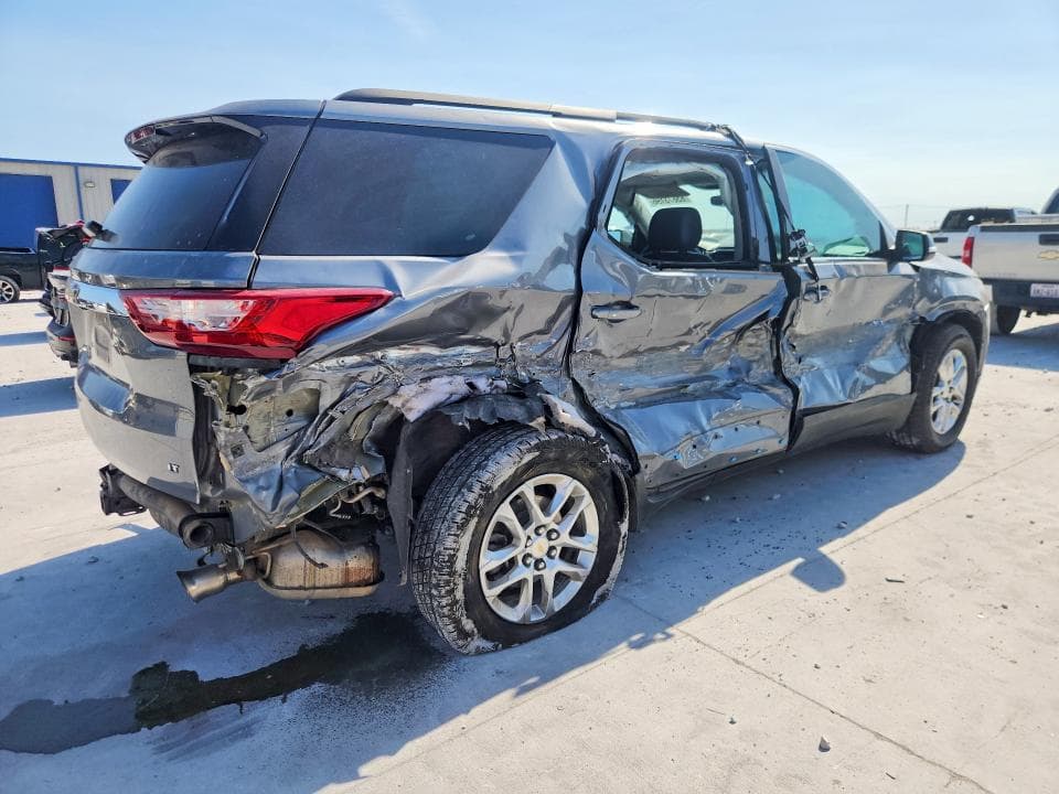 2021 CHEVROLET TRAVERSE LT 3