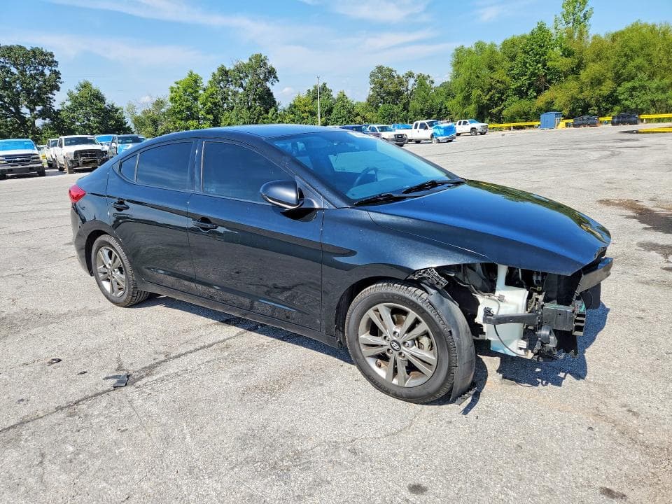 2017 HYUNDAI ELANTRA SE 4