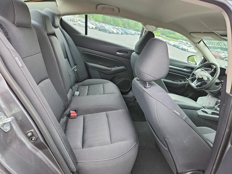 2022 NISSAN ALTIMA SV 10