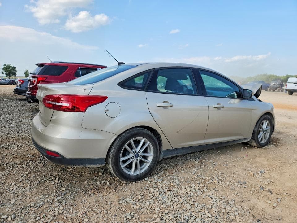 2017 FORD FOCUS SE 3