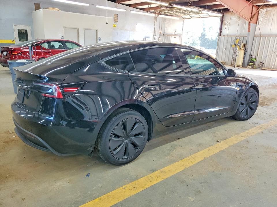 2026 TESLA MODEL 3 3