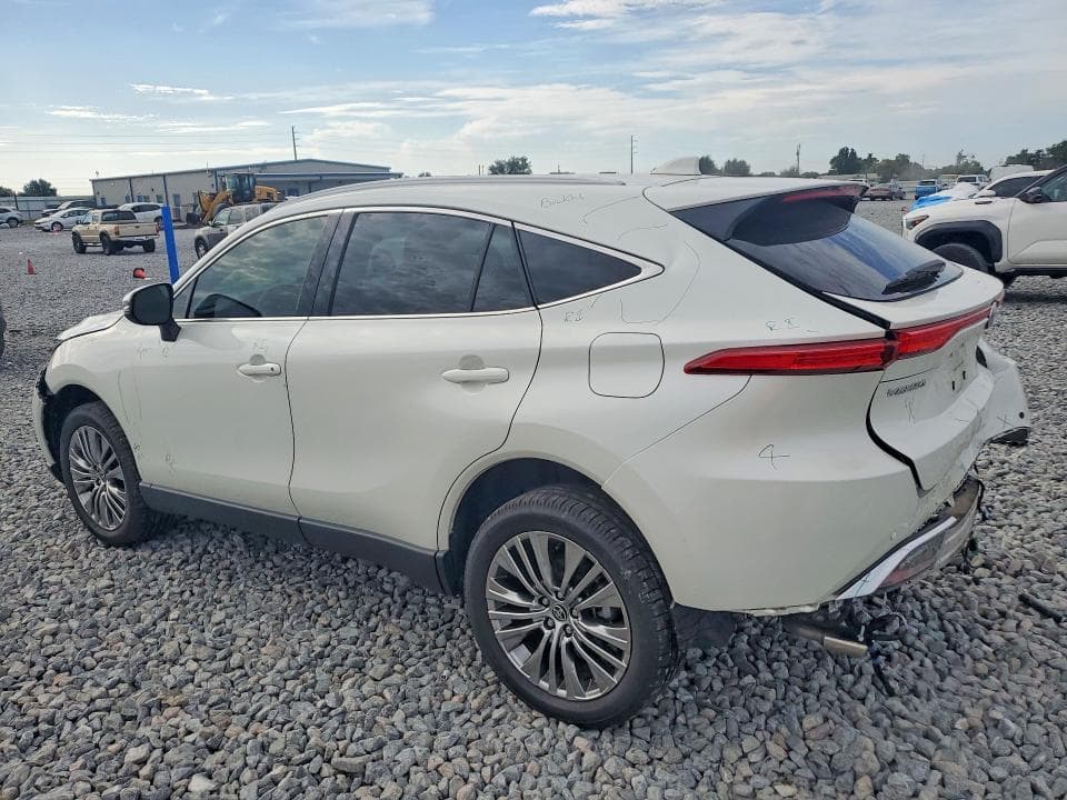 2022 TOYOTA VENZA XLE 2