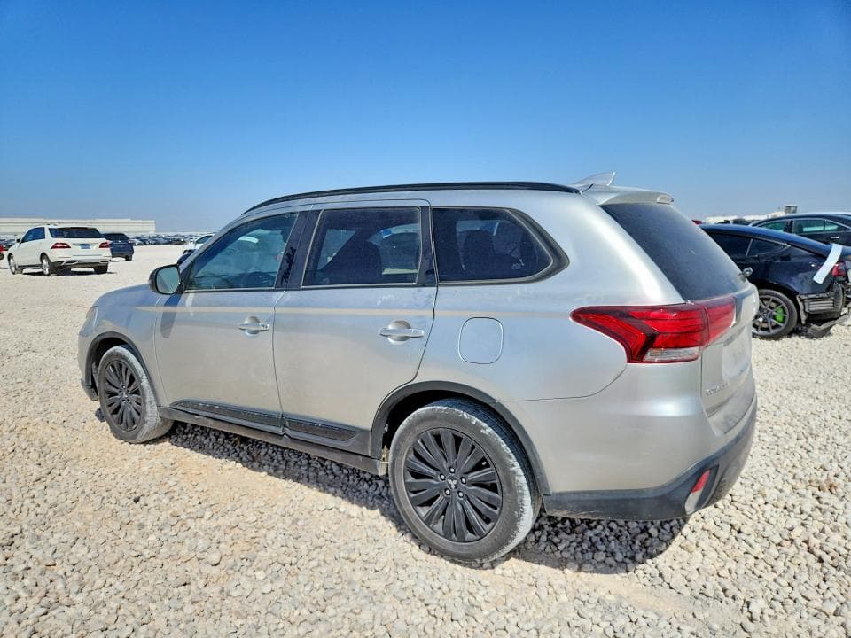 2020 MITSUBISHI OUTLANDER SE 2