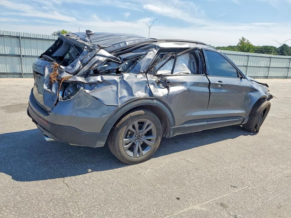 2023 FORD EXPLORER XLT 3