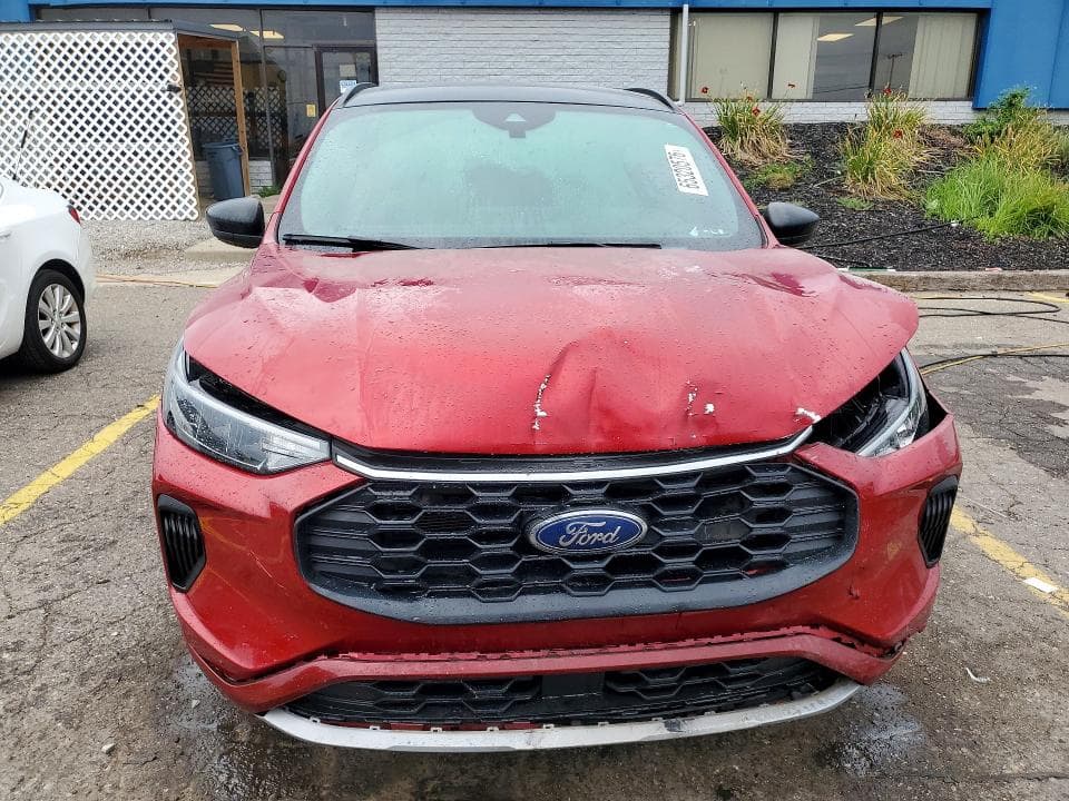 2024 FORD ESCAPE ST LINE 5