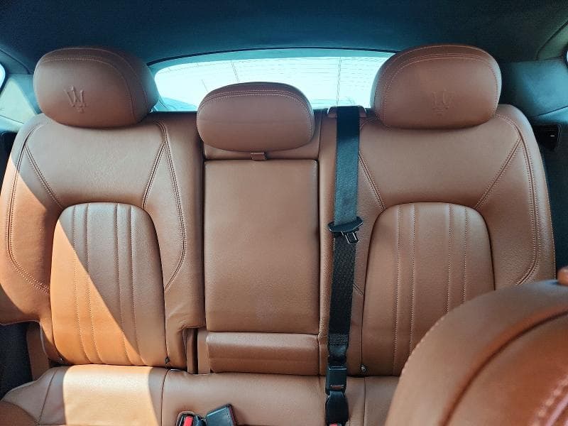 2019 MASERATI LEVANTE 10