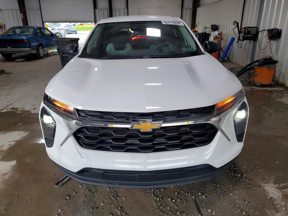 2025 CHEVROLET TRAX LS 5