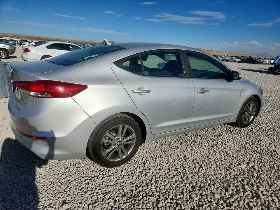 2018 HYUNDAI ELANTRA SEL 3