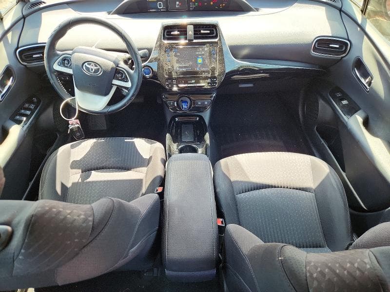 2018 TOYOTA PRIUS THREE 8