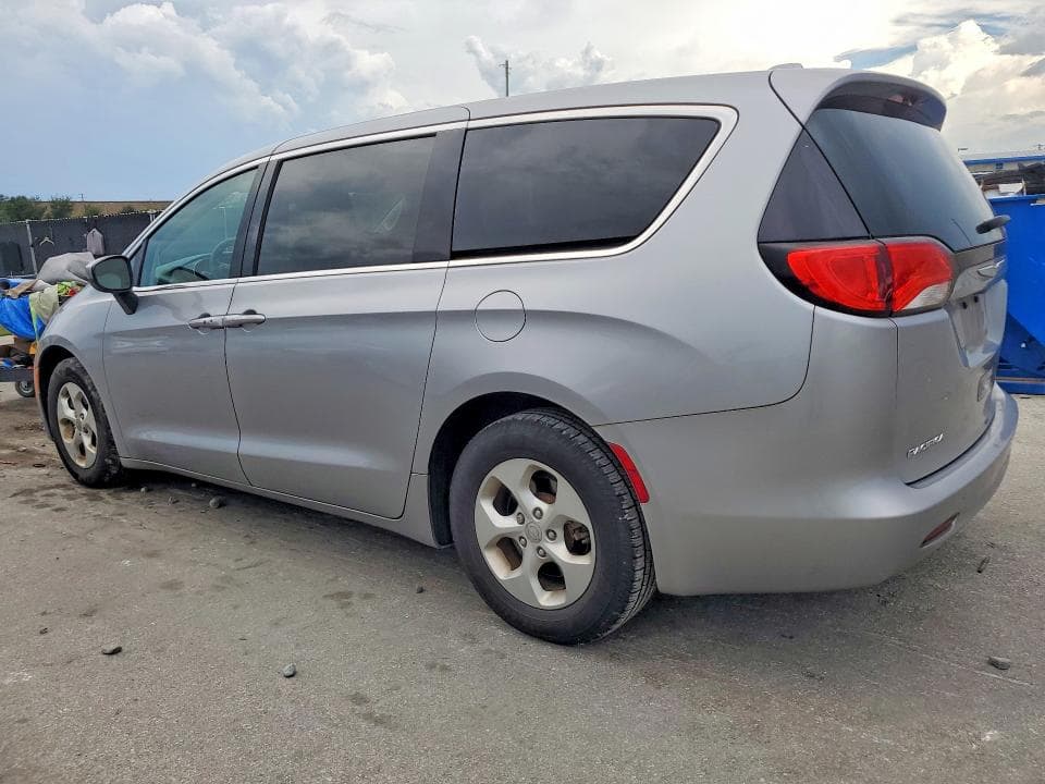 2017 CHRYSLER PACIFICA LX 2