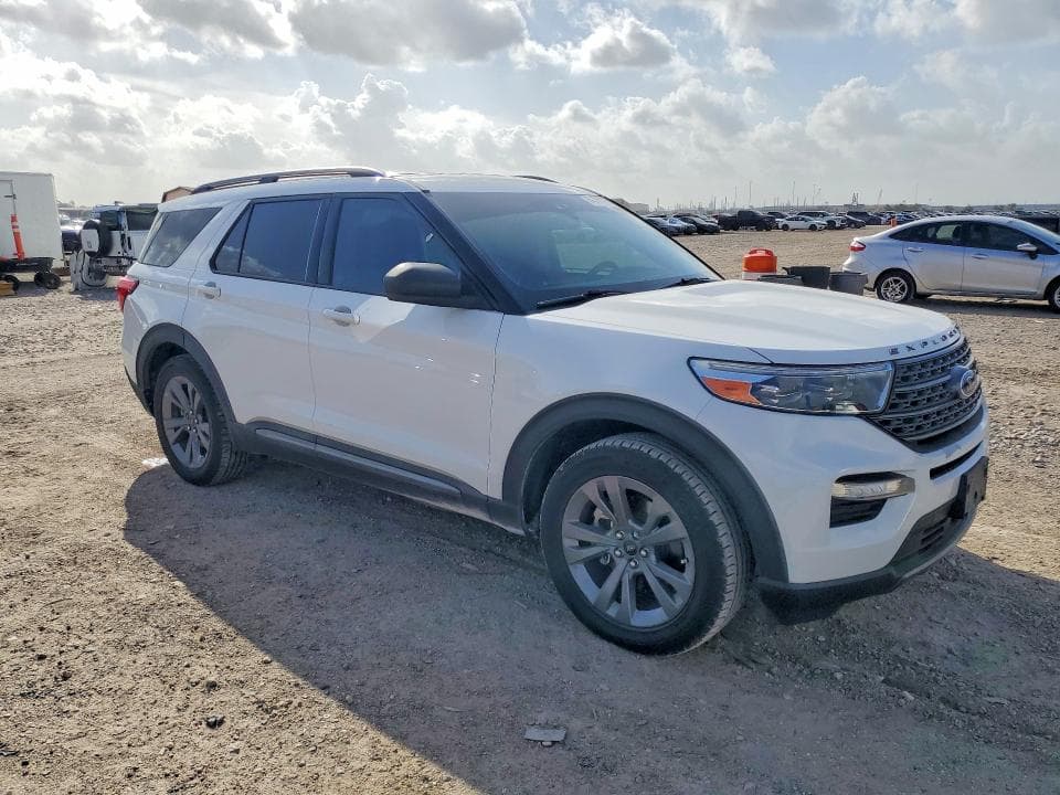 2021 FORD EXPLORER XLT 4