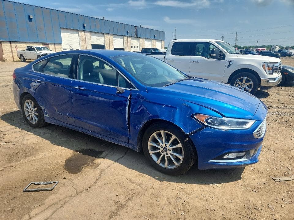 2017 FORD FUSION SE 4