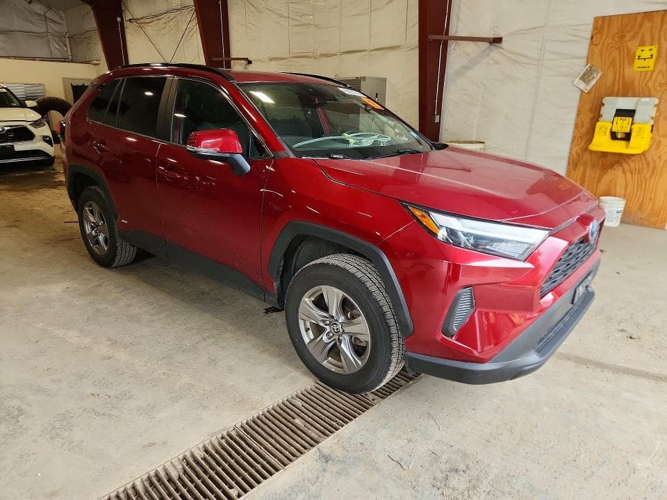 2024 TOYOTA RAV4 HYBRID XLE 4