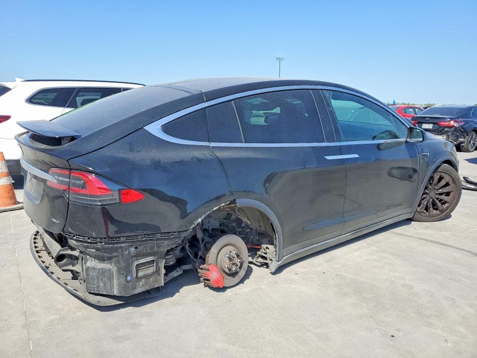 2018 TESLA MODEL X 3