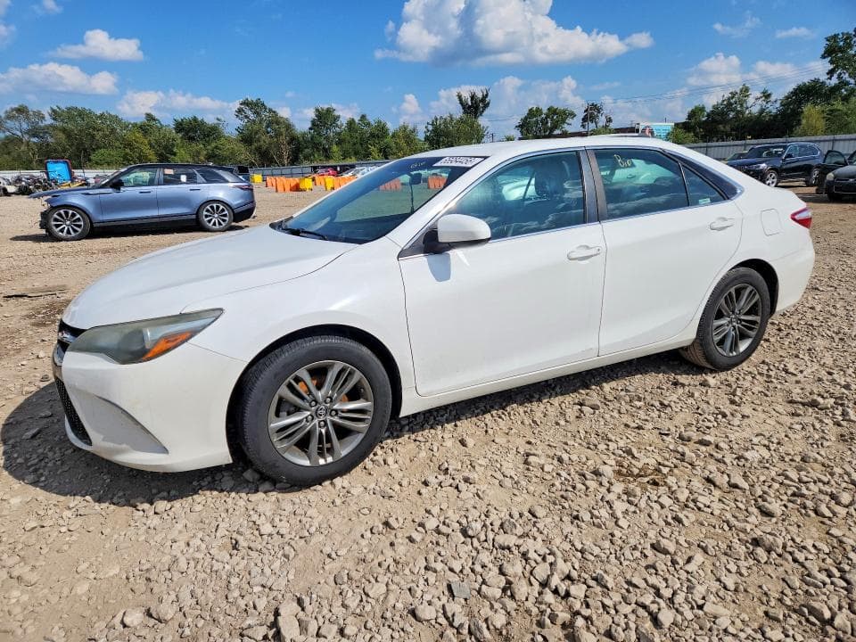 2017 TOYOTA CAMRY SE - 1