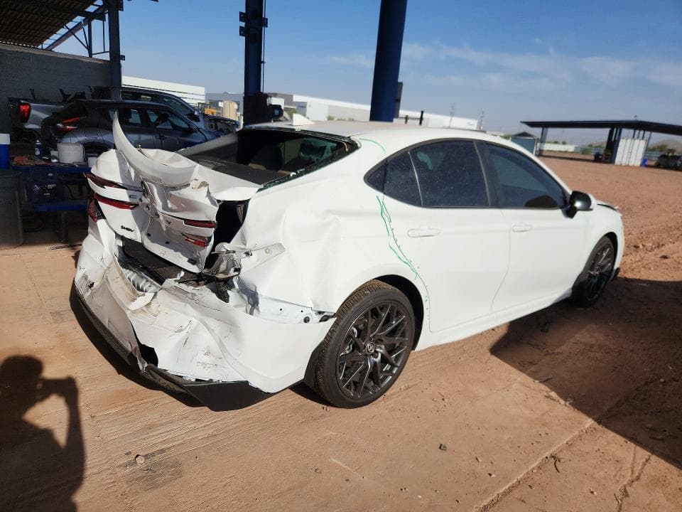 2026 TOYOTA CAMRY SE 3