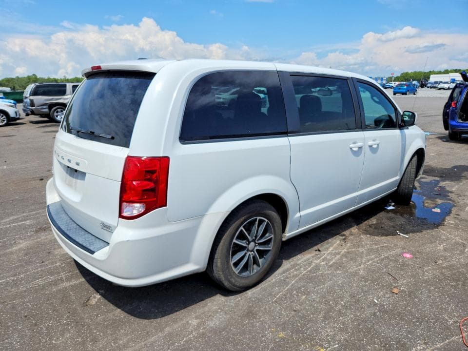 2018 DODGE GRAND CARAVAN SE 3