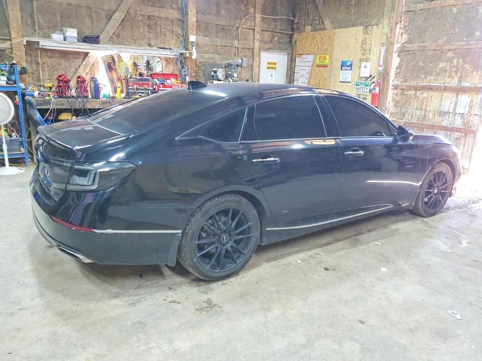 2019 HONDA ACCORD TOURING 3