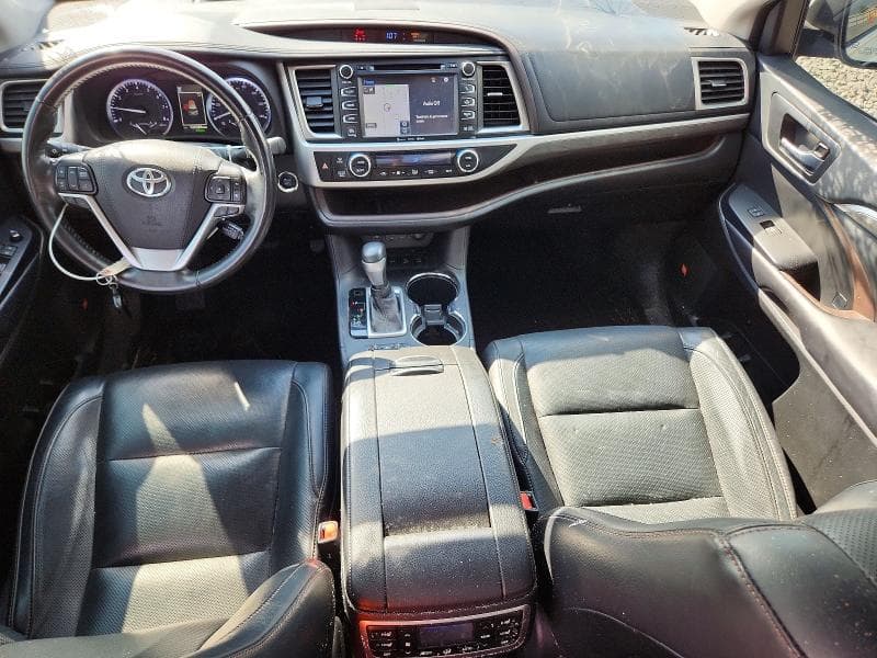2019 TOYOTA HIGHLANDER LIMITED PLATINUM 8