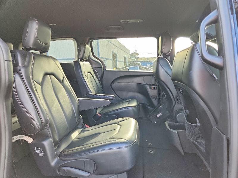 2025 CHRYSLER PACIFICA SELECT 11