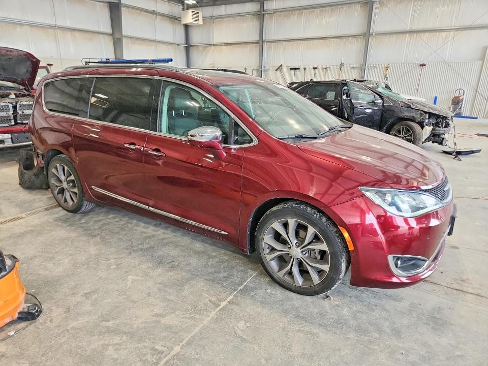 2018 CHRYSLER PACIFICA LIMITED 4