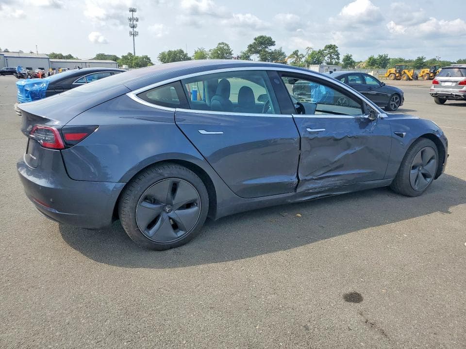 2019 TESLA MODEL 3 3