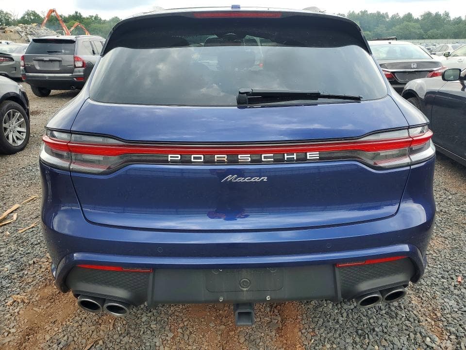 2024 PORSCHE MACAN BASE 6