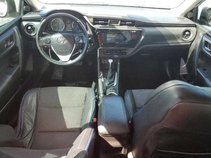 2019 TOYOTA COROLLA SE 8