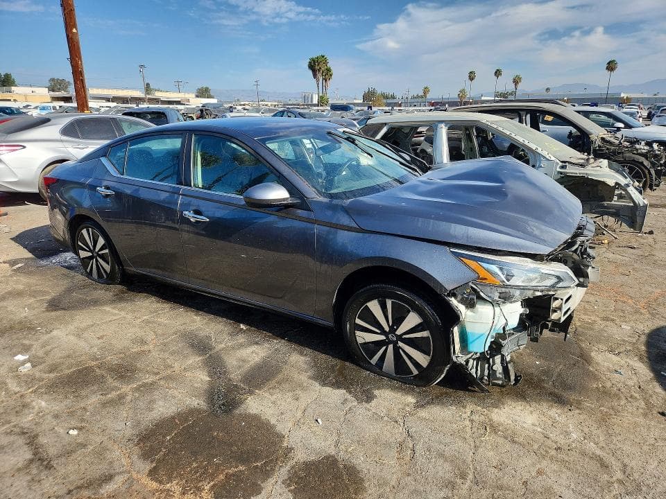 2021 NISSAN ALTIMA SV 4