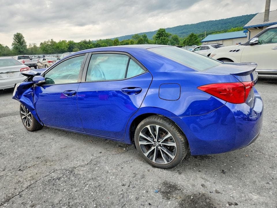 2017 TOYOTA COROLLA SE 2