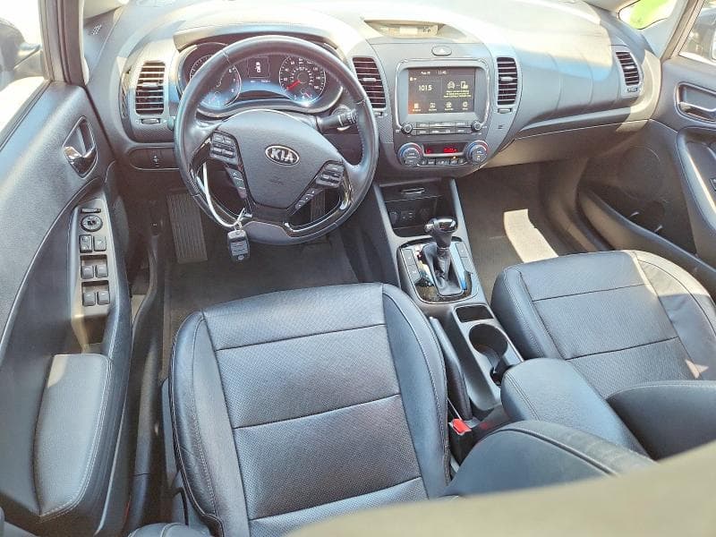 2017 KIA FORTE EX 8