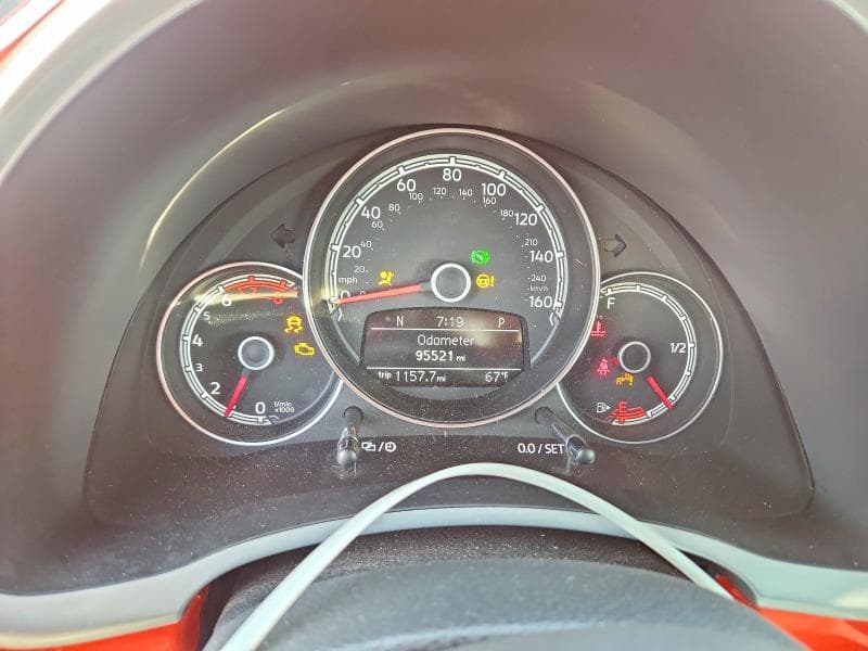2017 VOLKSWAGEN BEETLE S/SE 9