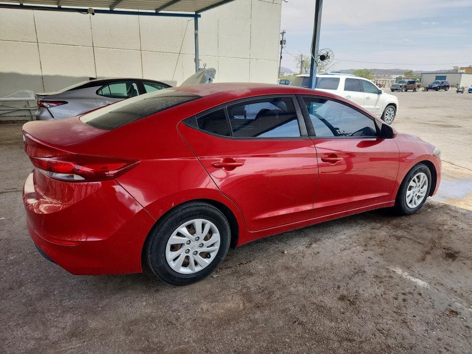 2018 HYUNDAI ELANTRA SE 3