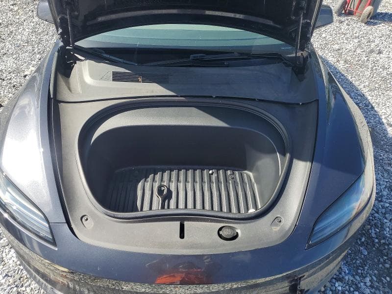 2025 TESLA MODEL 3 11