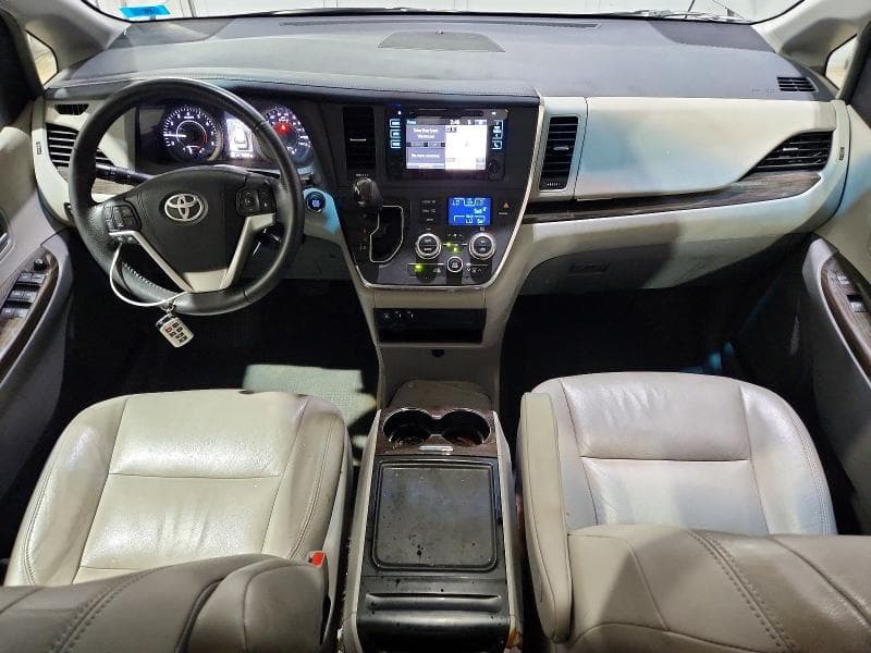 2017 TOYOTA SIENNA XLE 8-PASSENGER 8