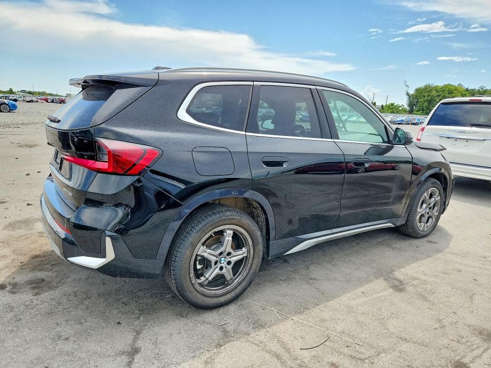 2025 BMW X1 XDRIVE28I 3