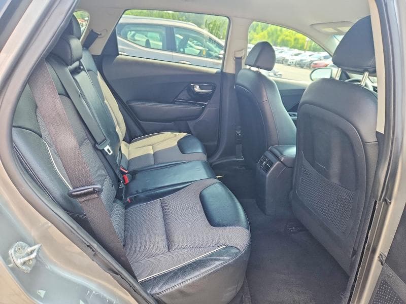 2022 KIA NIRO EV S 11