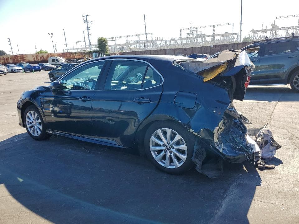 2019 TOYOTA CAMRY LE 2