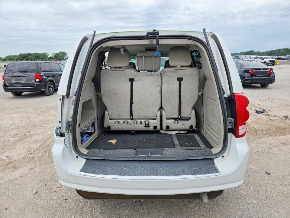 2017 DODGE GRAND CARAVAN SE 6