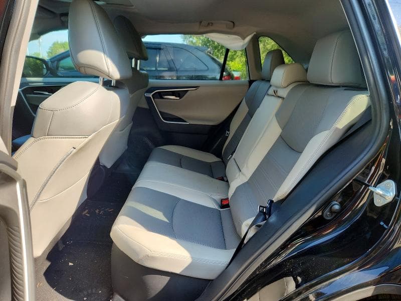 2020 TOYOTA RAV4 LIMITED 11