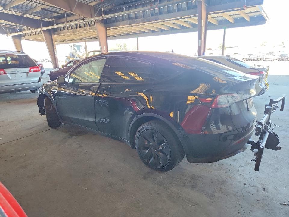 2024 TESLA MODEL Y 2