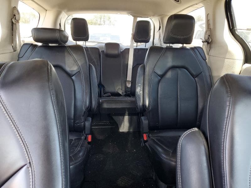 2023 CHRYSLER PACIFICA TOURING L 10