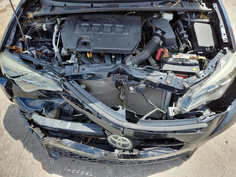 2019 TOYOTA COROLLA SE 11
