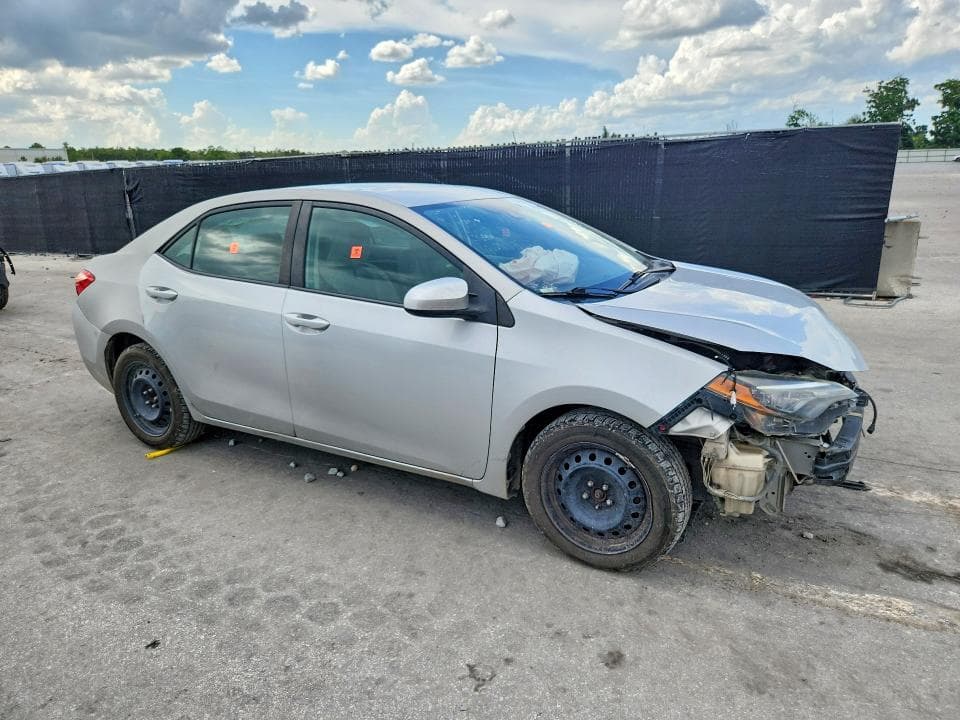 2017 TOYOTA COROLLA LE 4